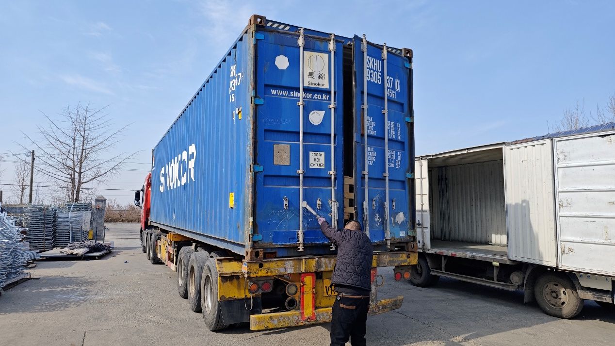 韓国のクライアントからのポリッシュステンレススチールの注文が、春節に先立ってデバブラザーによって出荷されました